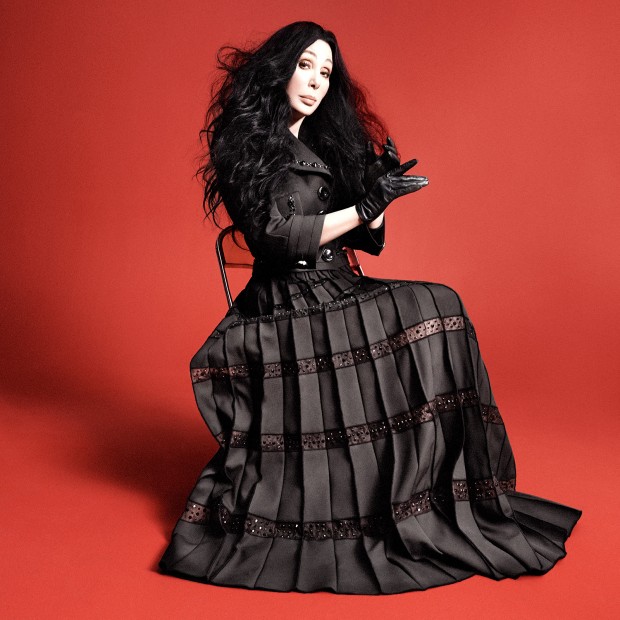 _1432757107_cher-marc-jacobs-zoom