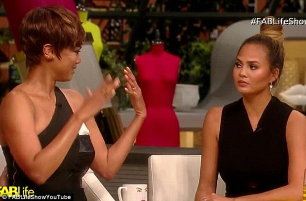 Chrissy Teigen pregnancy Preen