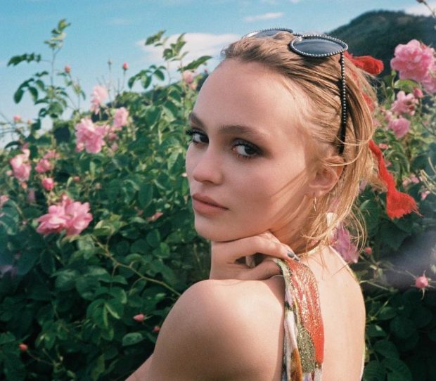 lily-rose depp chanel preen