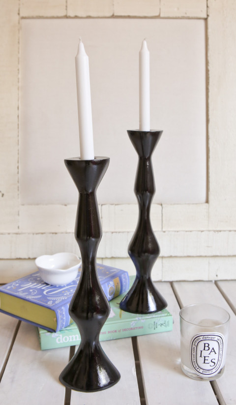 handmade-decor-black-resin-candle-holders-1