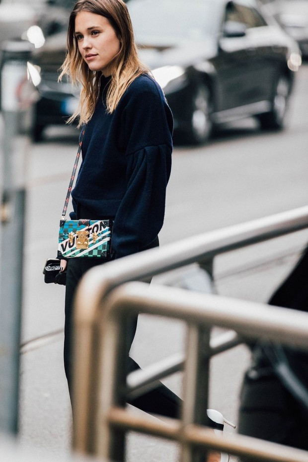 small bag street style