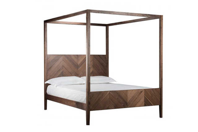 canopy bed