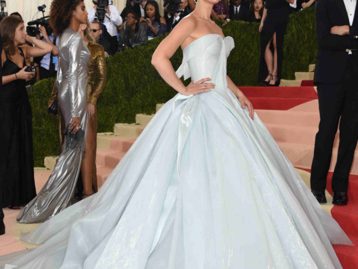 Claire danes best sale met ball