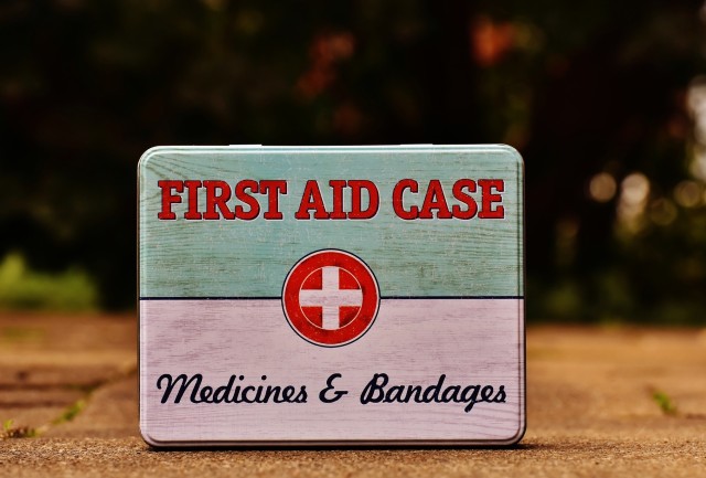 first-aid bag earthquake