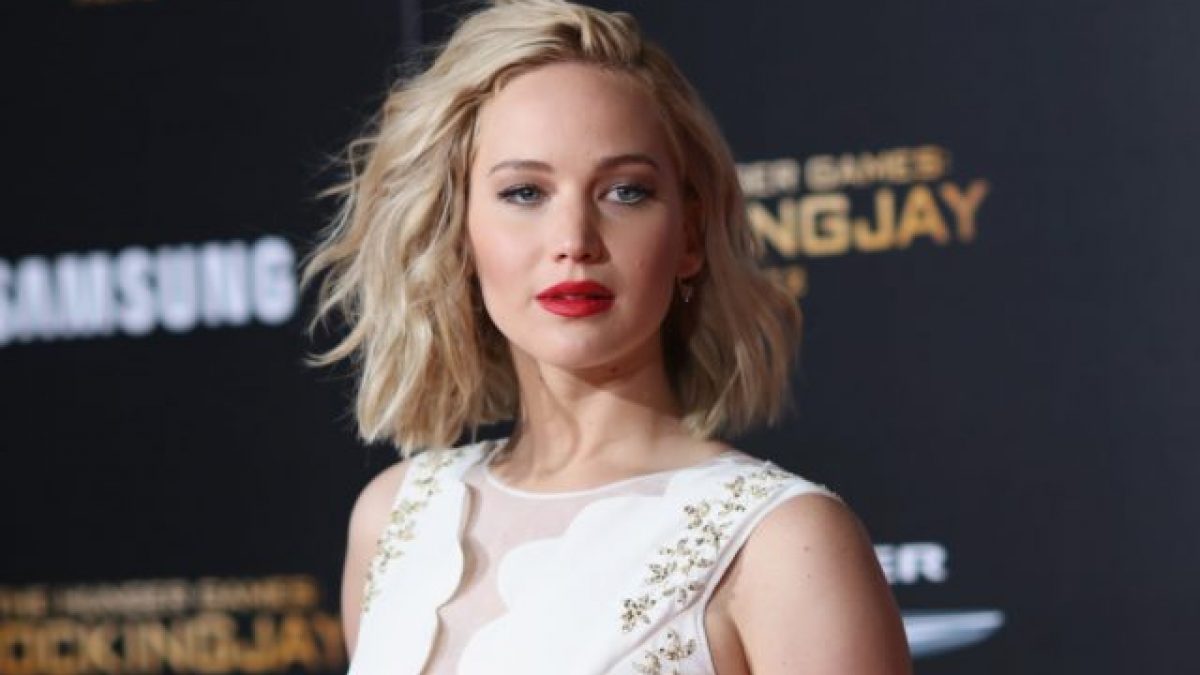 Jennifer Lawrence Opens Up About Standing in a Nude Lineup While Being  Body-Shamed - Preen.ph