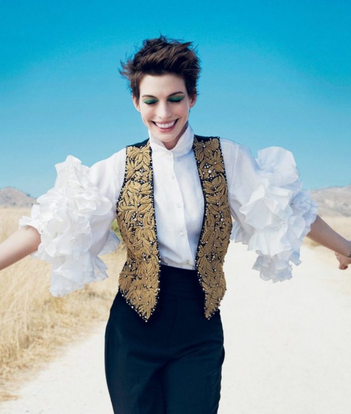 Anne Hathaway Has No Time for Your Fat-Shaming Comments - Preen.ph