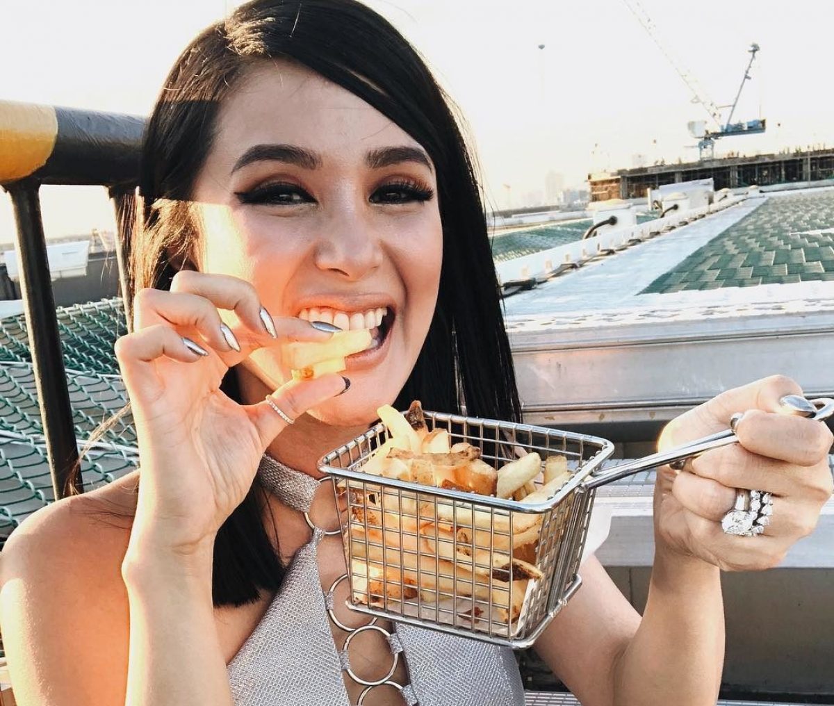 Heart Evangelista stained her Hermés Birkin with cheese fries from Chili's  