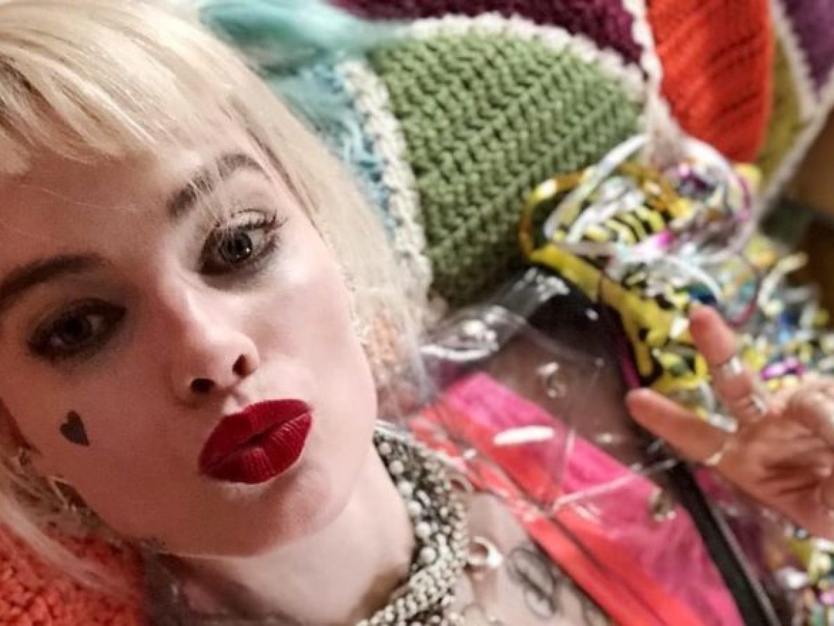 Is Harley Quinn drunk in the Birds of Prey teaser?