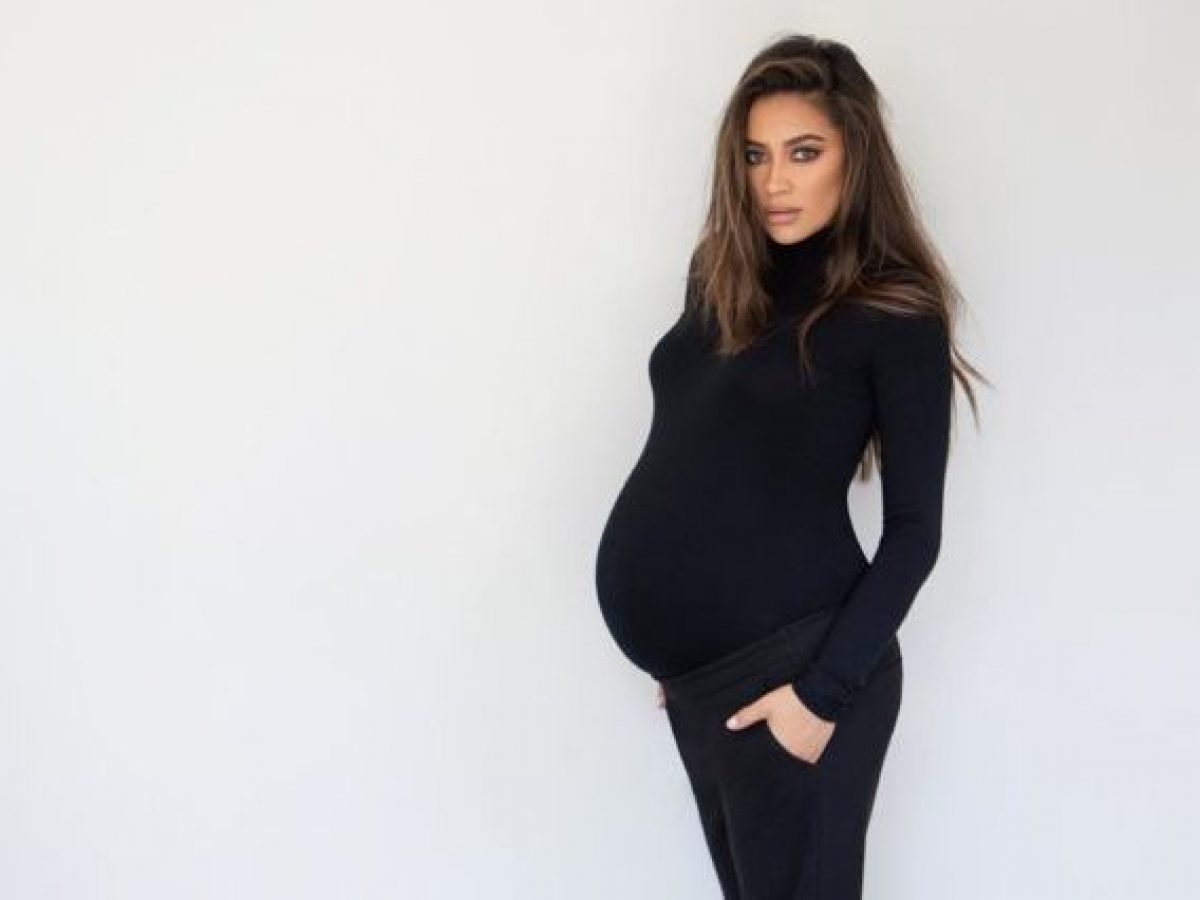 Shay Mitchell posts first photo of her baby girl