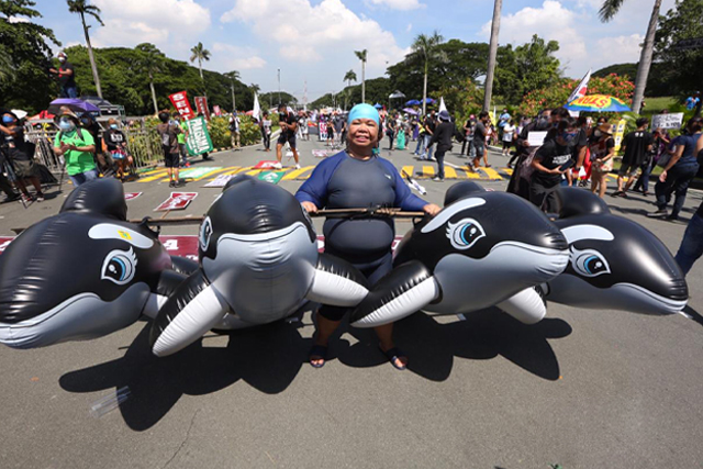 preen sona 2020 placards and cosplays