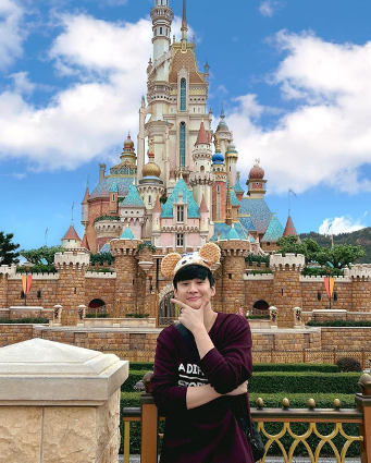 preenph Richard Juan at Hong Kong Disneyland