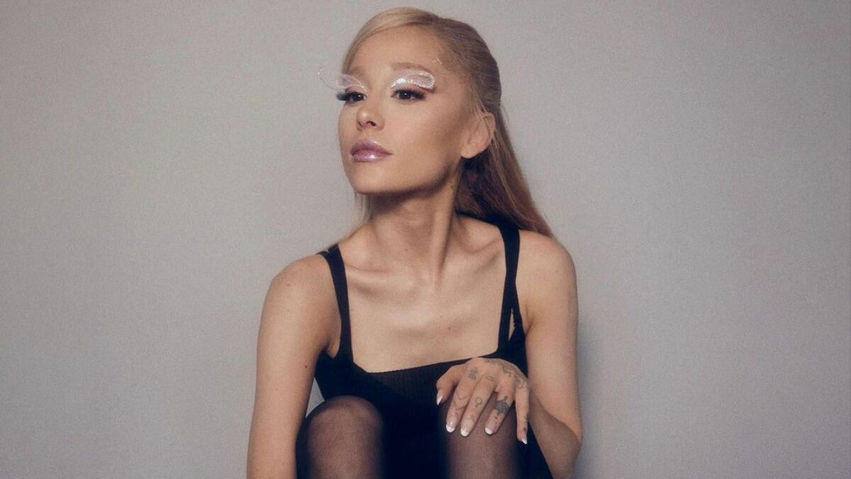 Ariana Grande Star - Ariana Grande: We should be less comfortable commenting on people's bodies
